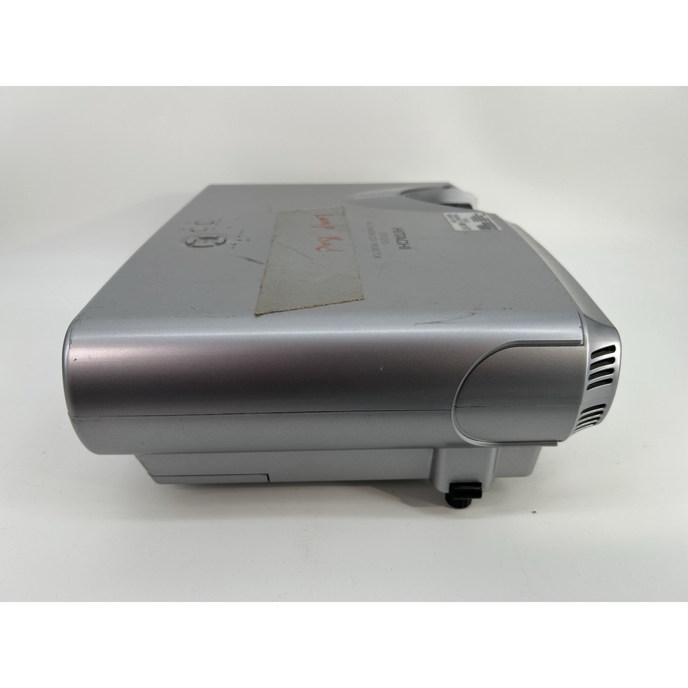 Hitachi CP-S210 Multimedia LCD Projector Tested - Picture 11 of 16